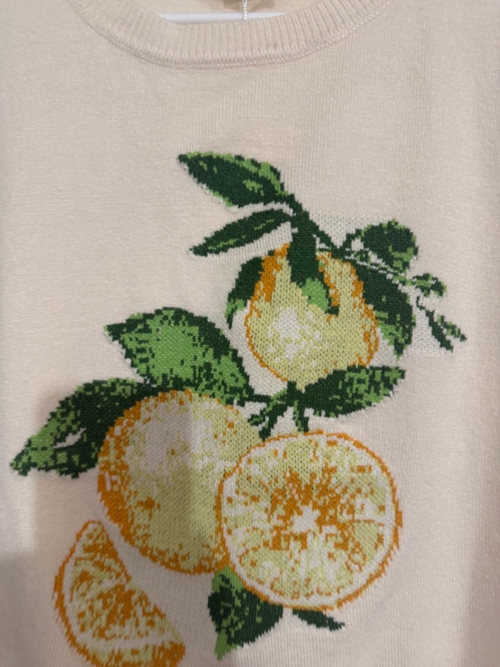 Olivia Grey Lemon print, top knit sz L cream - Picture 6 of 9